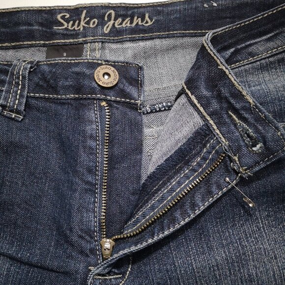 Suko Ladies Size 9 Medium Wash Slight Flare Legs Blue Jeans - Picture 9 of 14